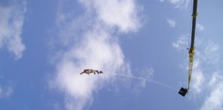 BUNGEE JUMPING